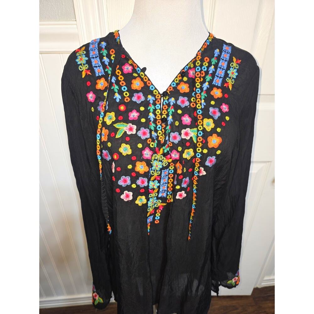 Johnny Was BRADY Black Embroidered Blouse Tunic Top L